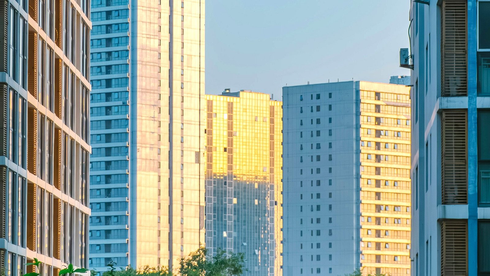 Dubai real estate Q1 2026 transaction and investment values
